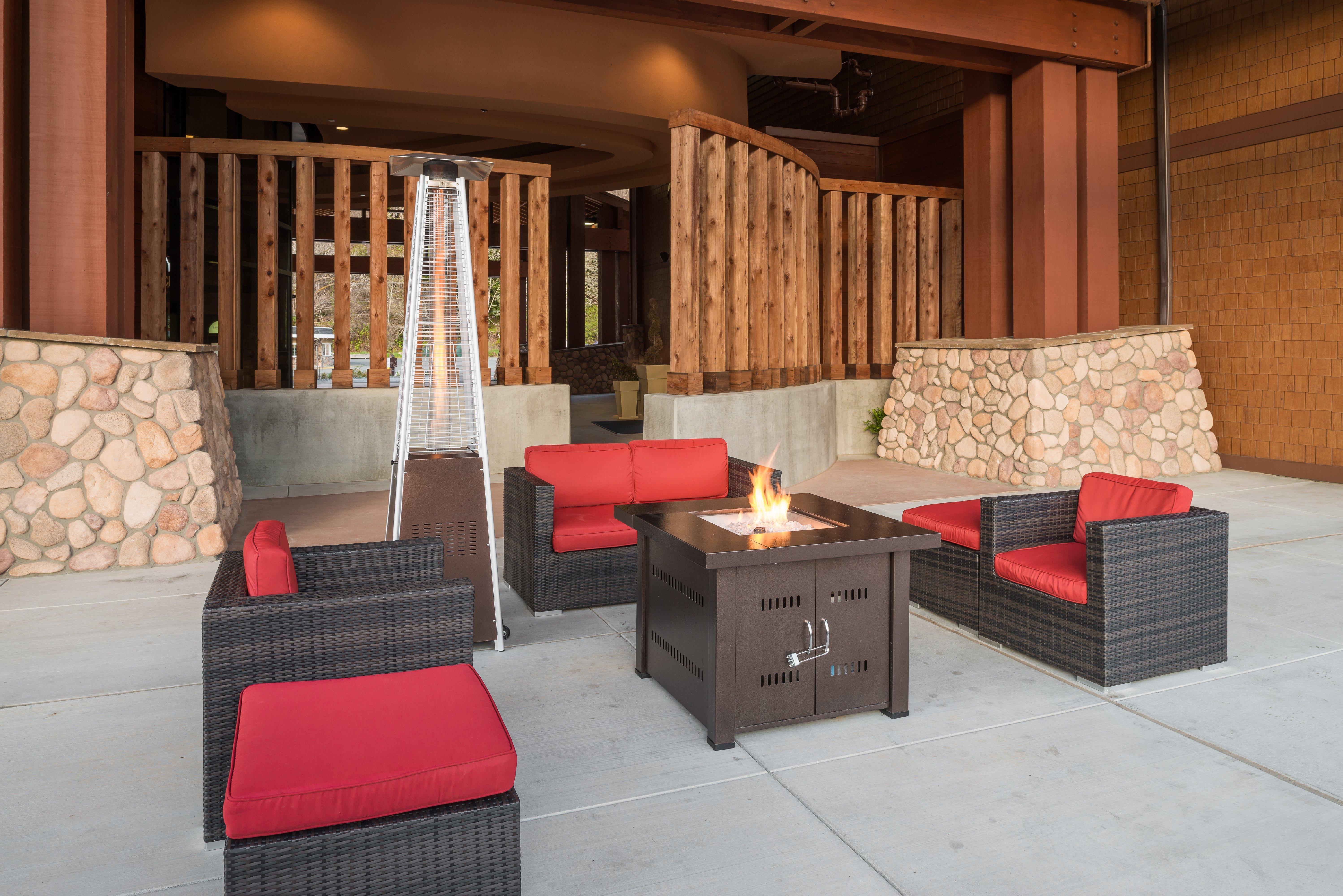Holiday Inn Express Redwood National Park By Ihg Klamath Dış mekan fotoğraf